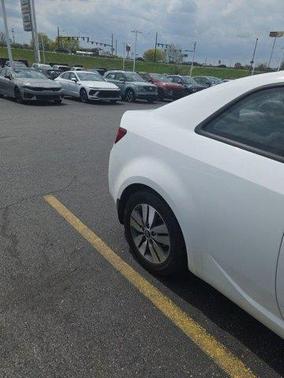 Clear White 2013 Kia Forte Koup EX
