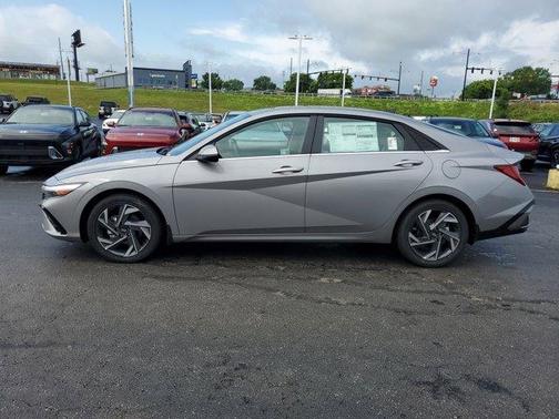 2025 Hyundai ELANTRA HEV Limited