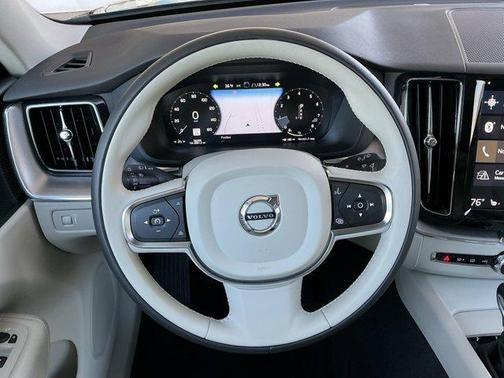 2019 Volvo XC60 T5 Momentum