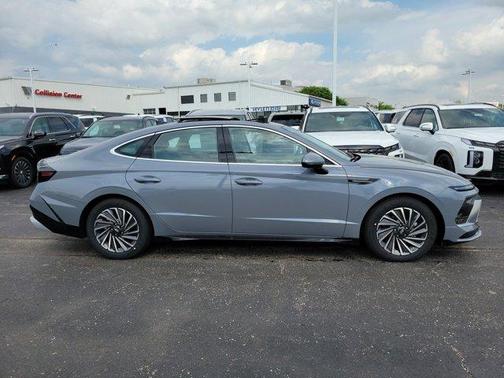 2025 Hyundai SONATA Hybrid Limited