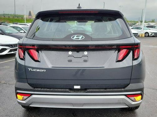 Gray 2026 Hyundai TUCSON SE