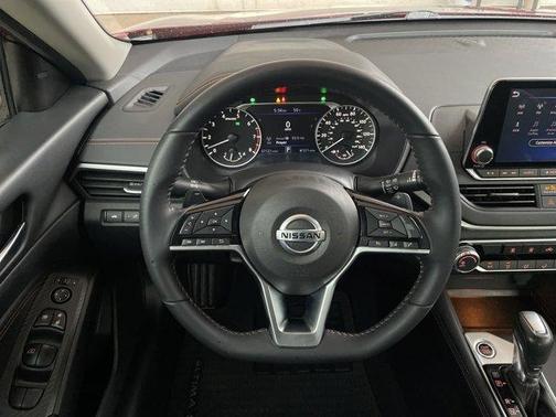 2020 Nissan Altima 2.5 SR