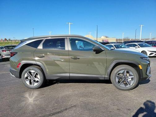 2026 Hyundai TUCSON SEL