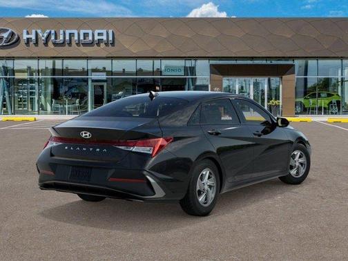Black 2026 Hyundai ELANTRA SE