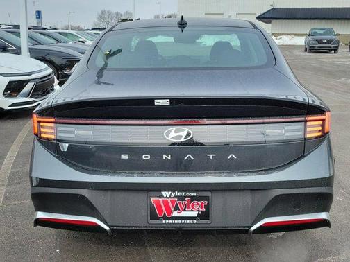 2026 Hyundai SONATA SE