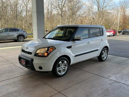 2011 Kia Soul +