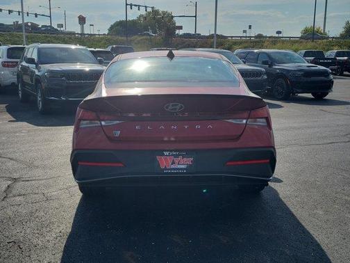2025 Hyundai ELANTRA SEL Sport