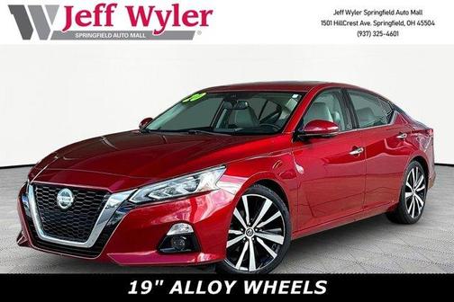 Scarlet Ember 2020 Nissan Altima 2.5 Platinum