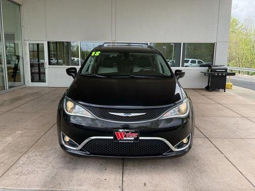 2018 Chrysler Pacifica Touring-L
