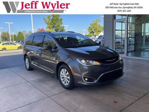 2018 Chrysler Pacifica Touring-L