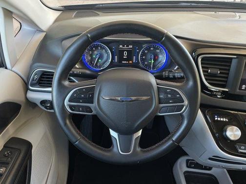2018 Chrysler Pacifica Touring-L