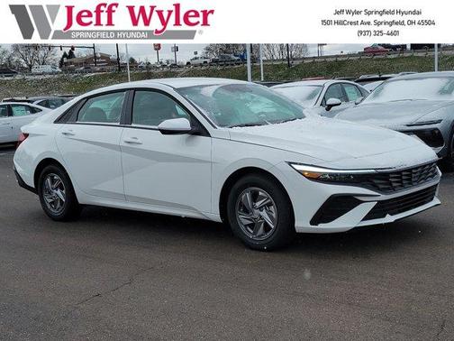 White 2026 Hyundai ELANTRA SE