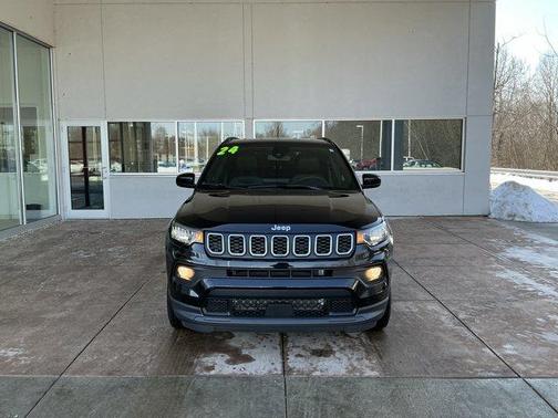 2024 Jeep Compass Latitude Lux