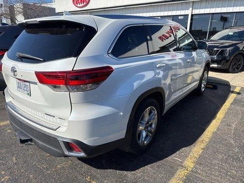 2017 Toyota Highlander Limited