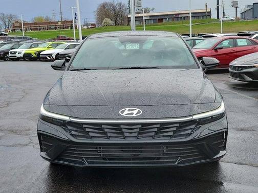 2025 Hyundai ELANTRA HEV SEL Sport