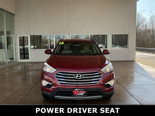 2016 Hyundai SANTA FE SE