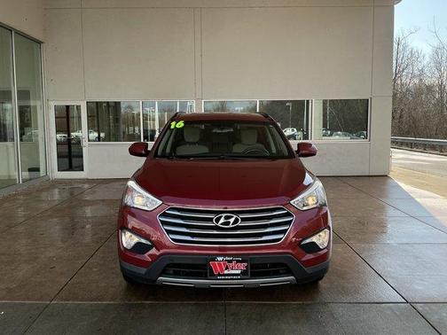 2016 Hyundai SANTA FE SE