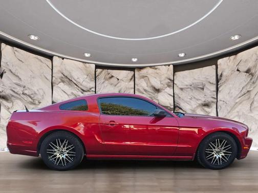 2013 Ford Mustang V6