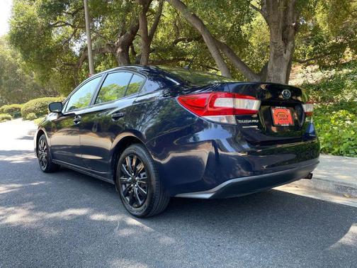 2019 Subaru Impreza 2.0i