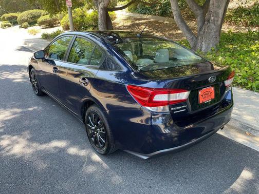 2019 Subaru Impreza 2.0i