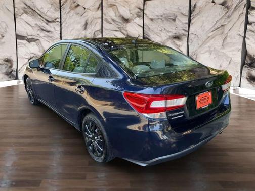 2019 Subaru Impreza 2.0i
