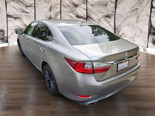 2017 Lexus ES 350 Base
