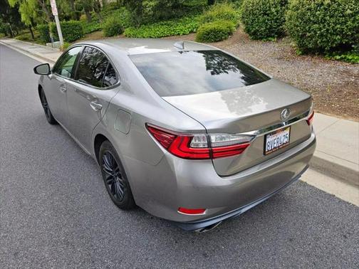 2017 Lexus ES 350 Base
