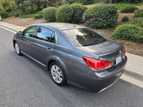 2011 Toyota Avalon Limited