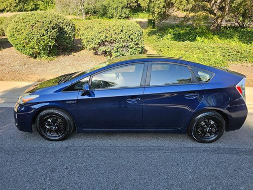2014 Toyota Prius Two