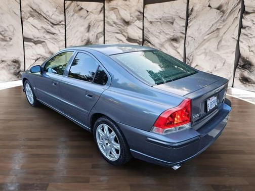 2005 Volvo S60 2.5T