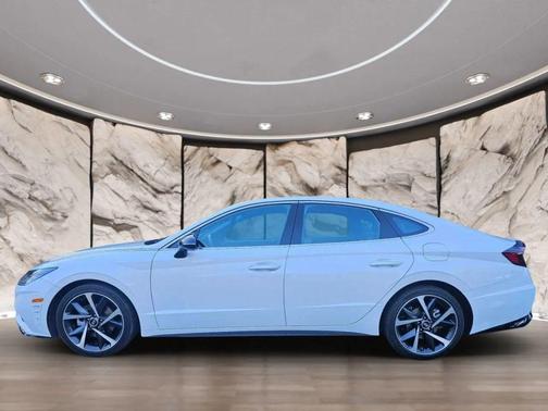 2022 Hyundai SONATA SEL Plus