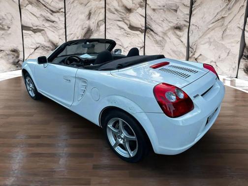 2005 Toyota MR2 Spyder Convertible 2D