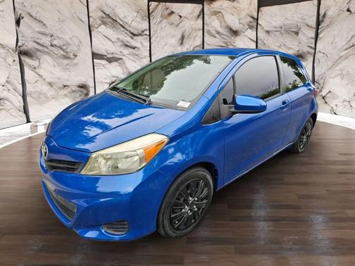 2012 Toyota Yaris LE