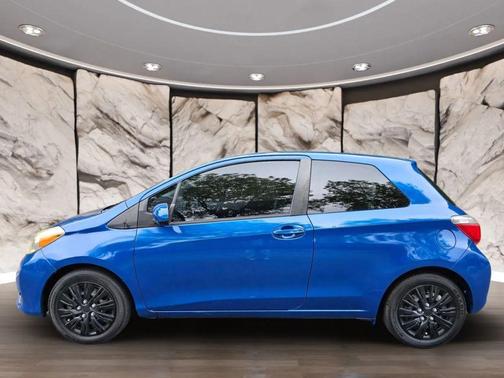 2012 Toyota Yaris LE