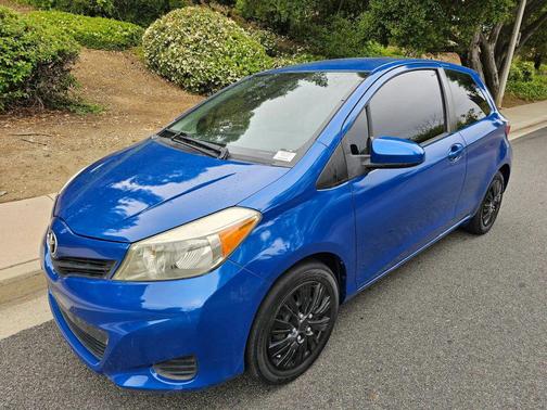 2012 Toyota Yaris LE