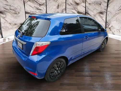 2012 Toyota Yaris LE