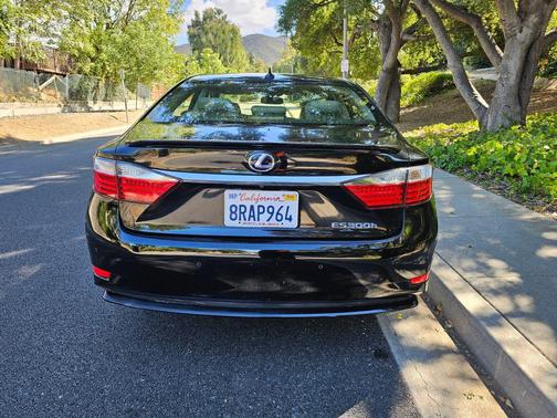 2013 Lexus ES 300h Base