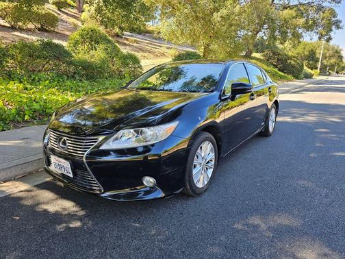 2013 Lexus ES 300h Base