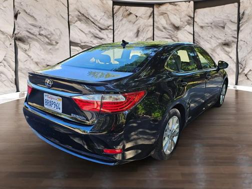 2013 Lexus ES 300h Base