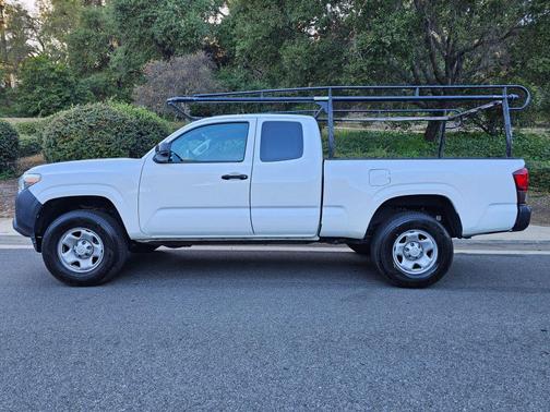 2020 Toyota Tacoma SR