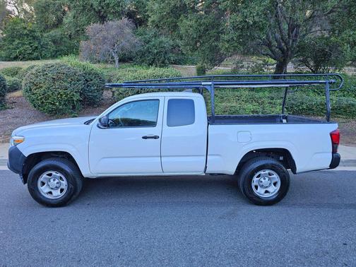 2020 Toyota Tacoma SR