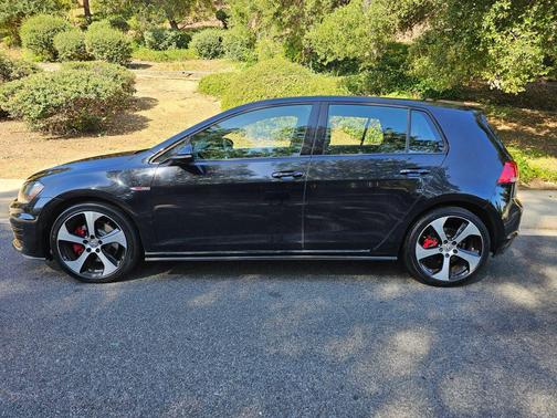 2016 Volkswagen Golf GTI 2.0T SE 4-Door