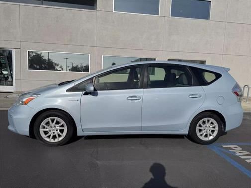 2013 Toyota Prius v Five