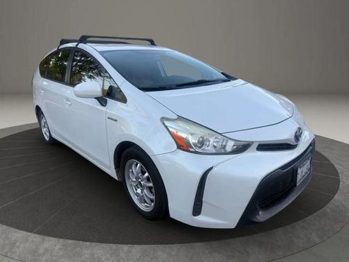 2015 Toyota Prius v Four