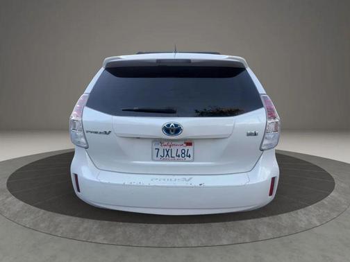 2015 Toyota Prius v Four