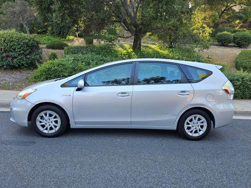 2013 Toyota Prius v Two
