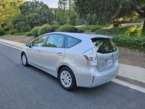 2013 Toyota Prius v Two