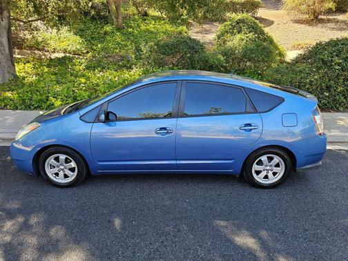 2005 Toyota Prius Base
