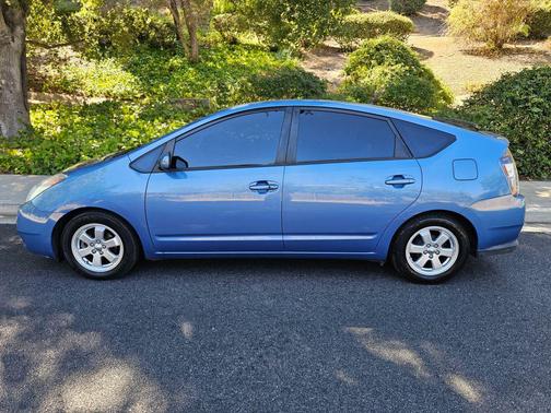 2005 Toyota Prius Base