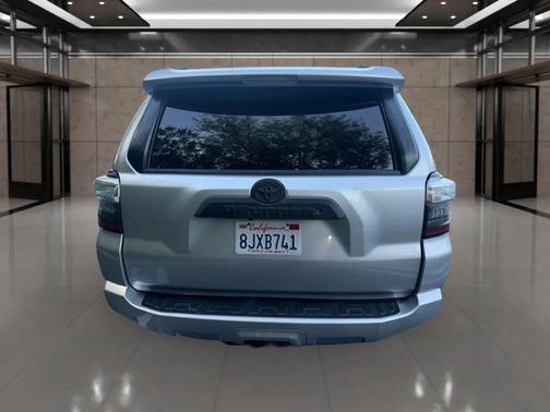 2018 Toyota 4Runner SR5 Sport Utility 4D